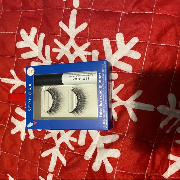 Sephora lash set! Christmas ornament edition! - Picture 1 of 2